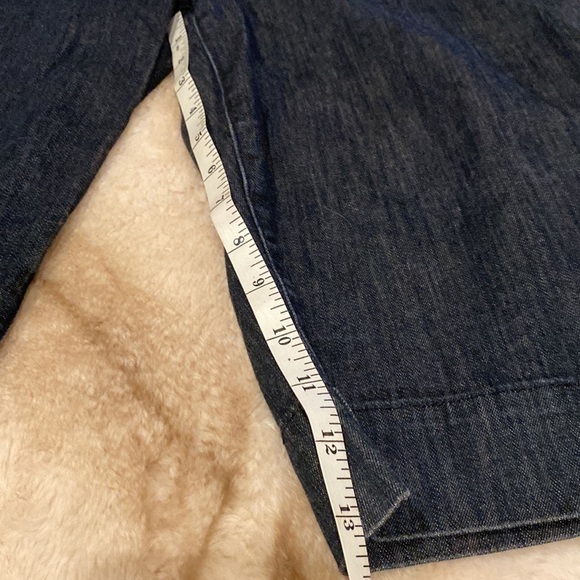 🍀Kut from the Kloth dark stretch denim Bermuda shorts size 6 - Picture 9 of 10